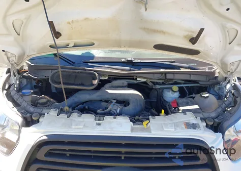 2019 Ford Transit-250 z USA, uszkodzony, nr VIN 1FTYR2DM4KKB53313